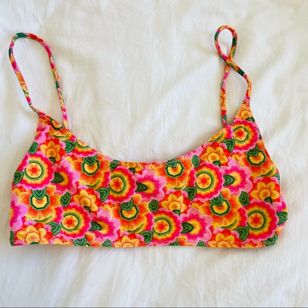 VDM the Label Sienna Mod Floral Bikini Top Size: Small - Picture 5 of 16